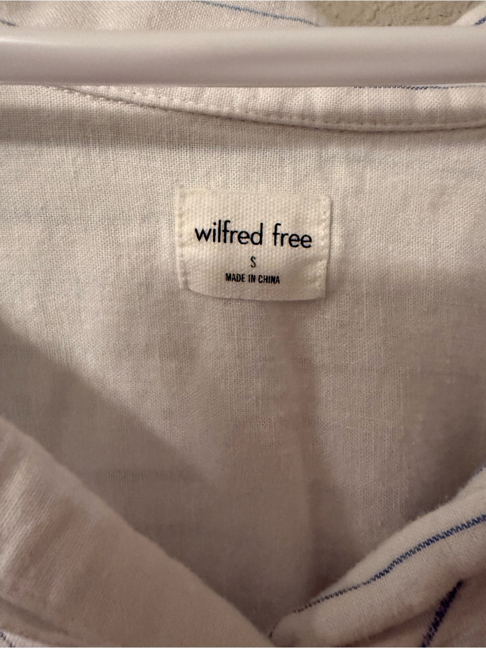 Aritzia Linen Button Up - Picture 3 of 3